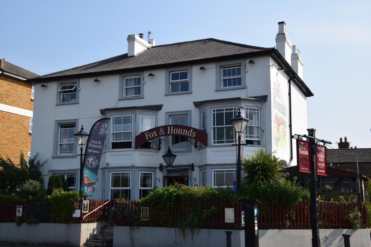 Fox & Hounds Pub Hotel Long Ditton Екстериор снимка